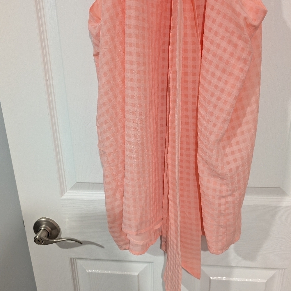 NWT Torrid Impatient Pink Clip Chiffon Mock Neck Halter in Size 3 / 22-24 - Picture 9 of 10